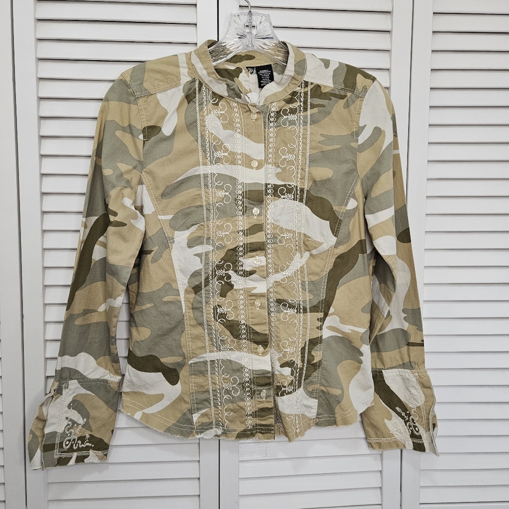 Camouflage Embroidered Long Sleeve Button Down Shirt Women's XS - Picture 1 of 10